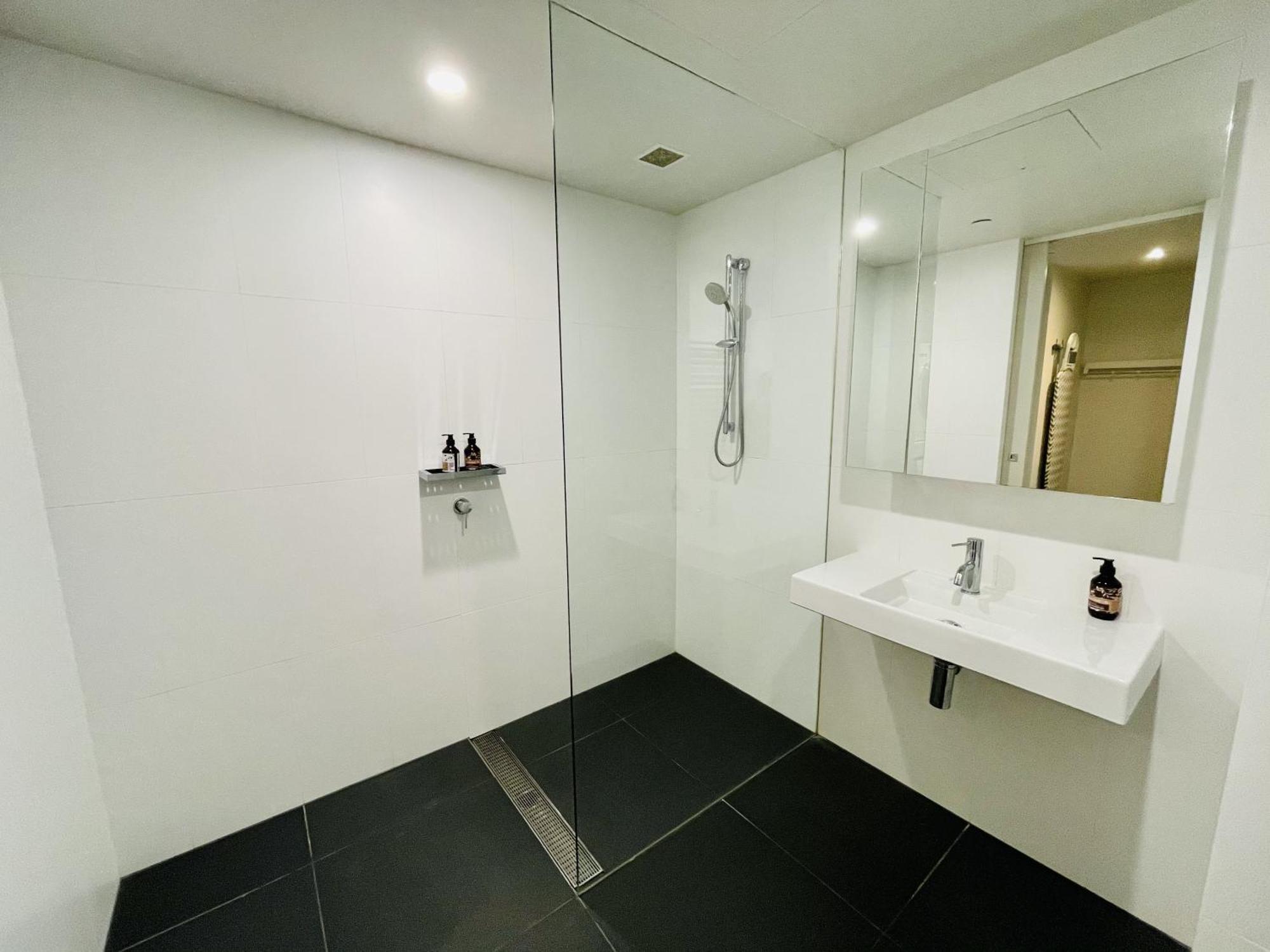 Nishi Holiday Apartments كنبرا الغرفة الصورة